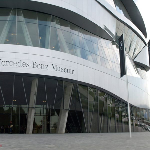 Visita al Museo Mercedes Benz Stuttgart.