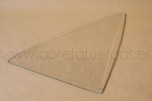 Cristal triangular Mercedes gama W114 y W115