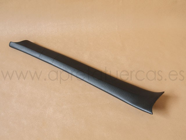 Moldura para Mercedes de la gama W114/W115.