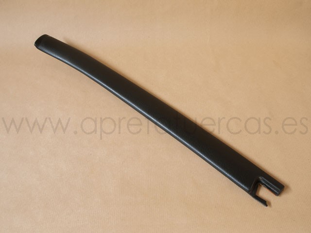 Moldura para Mercedes de la gama W114/W115.